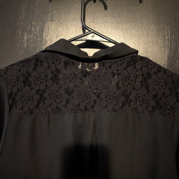 Black see-through button up shirt with lace back - Picture 3 of 4